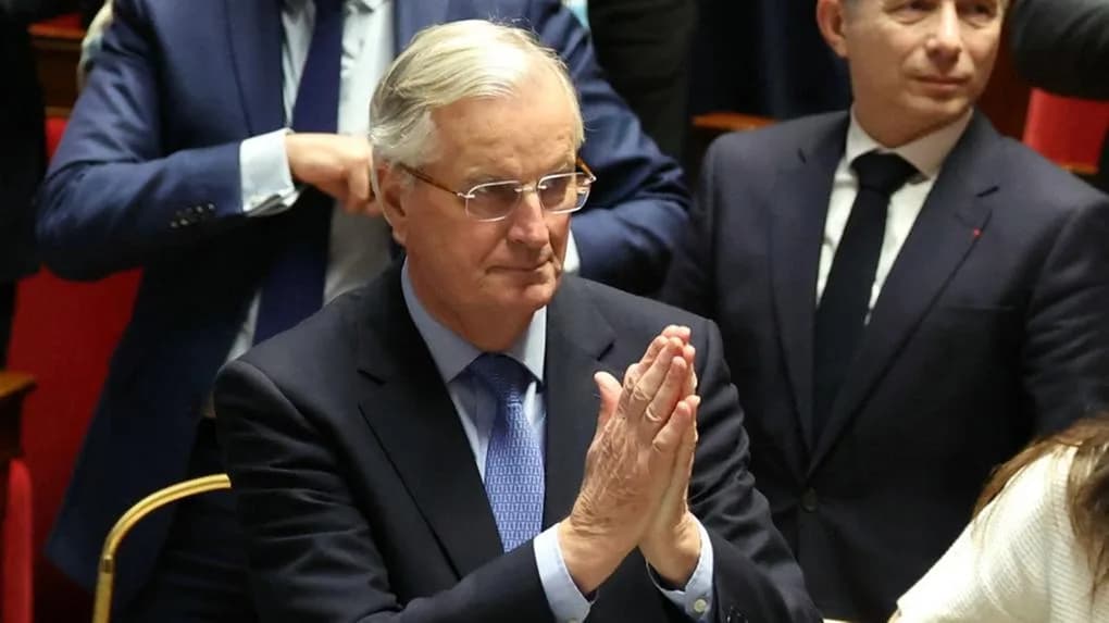 Primeiro-ministro da França apresenta formalmente a Macron o pedido de demissão