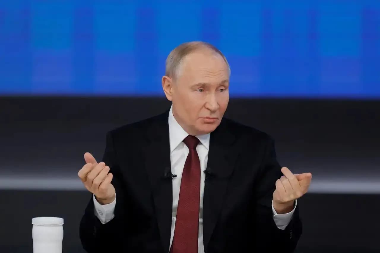 Em entrevista de fim de ano, Putin desafia Ocidente para &#8220;duelo de mísseis&#8221;
