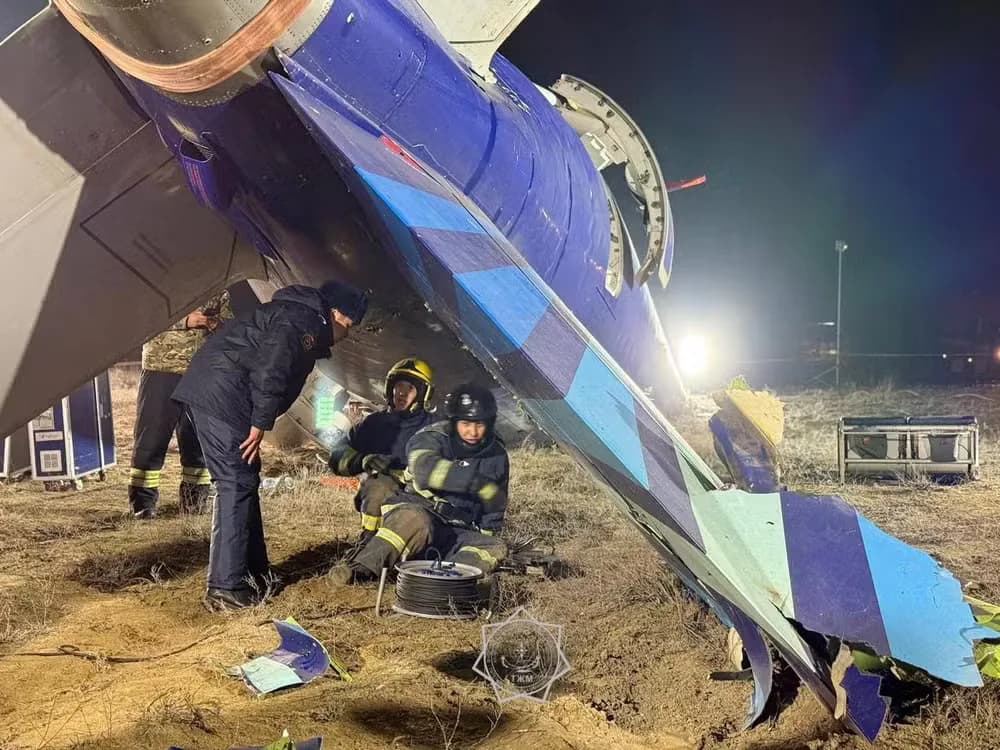 Sistema russo pode ter derrubado aeronave no Cazaquistão, dizem investigadores; 38 pessoas morreram