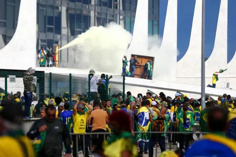 Foragidos do &#8216;8 de Janeiro&#8217; fugiram da Argentina para o Peru, diz PF