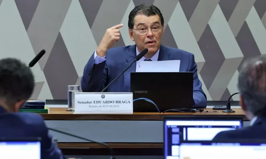 Reforma tributária com impacto no IVA é lida na CCJ do Senado; votação será quarta (11)