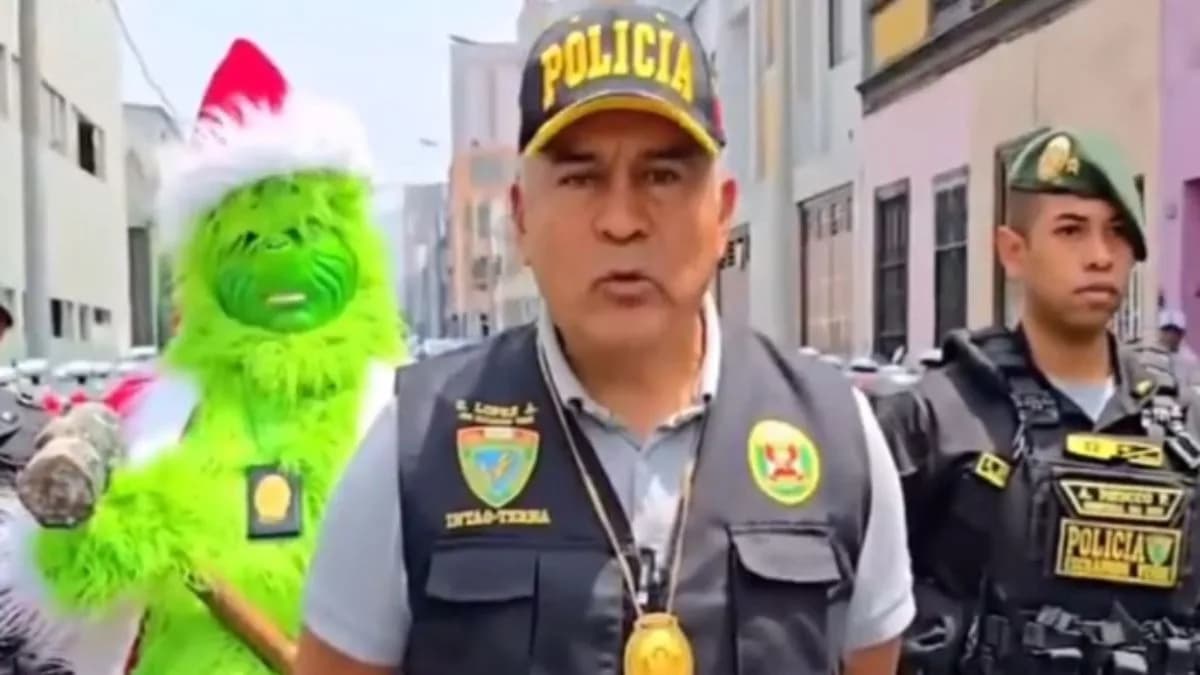 VÍDEO: Policial vestido de Grinch acaba com Natal de suspeitos de tráfico de drogas no Peru