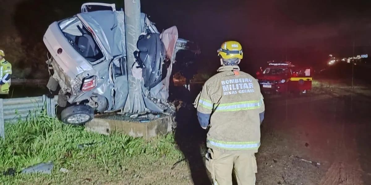 VÍDEO: Em Belo Horizonte, motorista morre em colisão contra poste na LMG-800