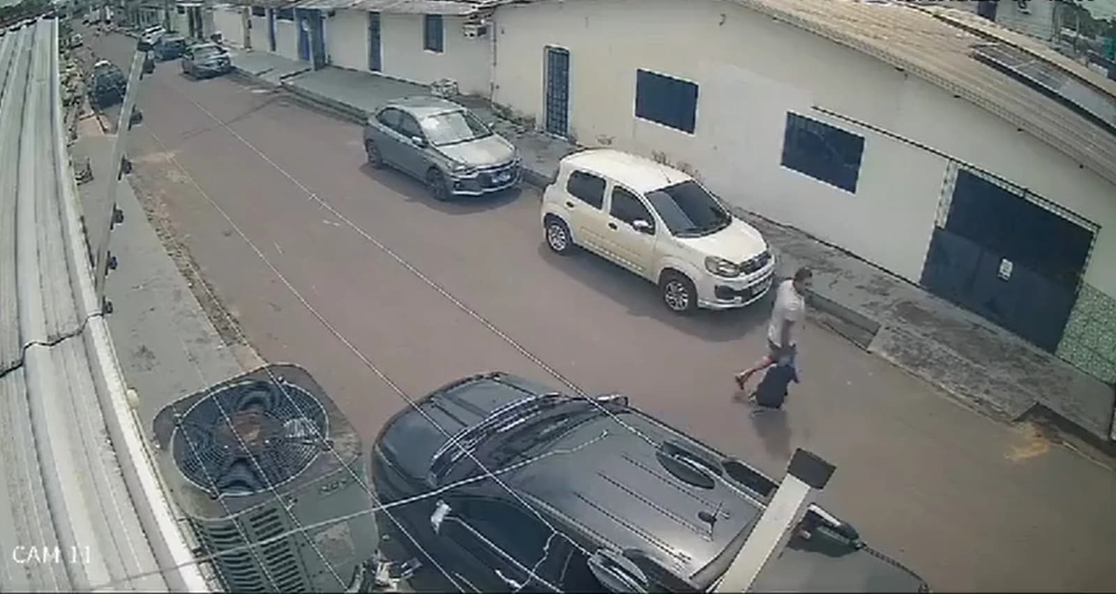 Carro de advogada é furtado por criminoso em Manaus