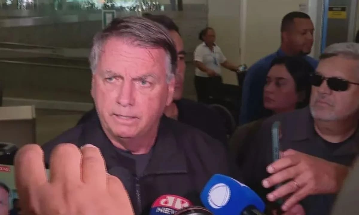 Bolsonaro afirma que vai processar Haddad &#8220;me acusa daquilo que ele faz&#8221;
