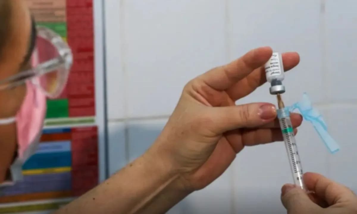 Vacina contra dengue teve baixa adesão, alerta SBIm