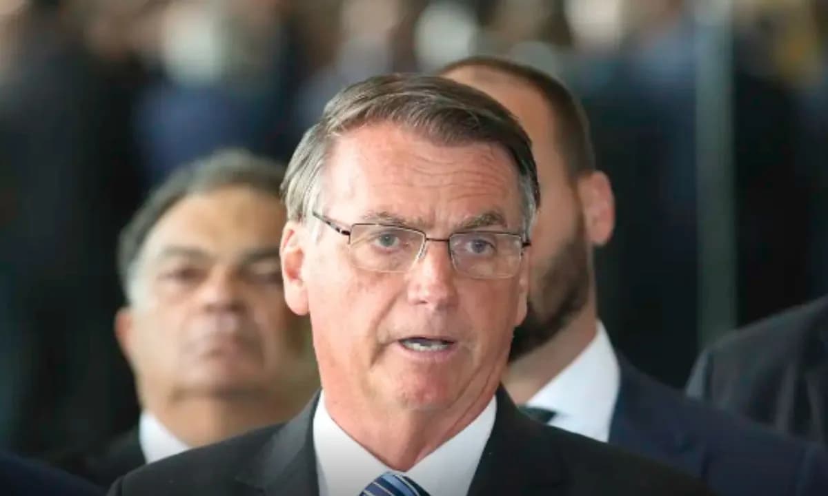 PGR se posiciona contra liberação de passaporte de Bolsonaro