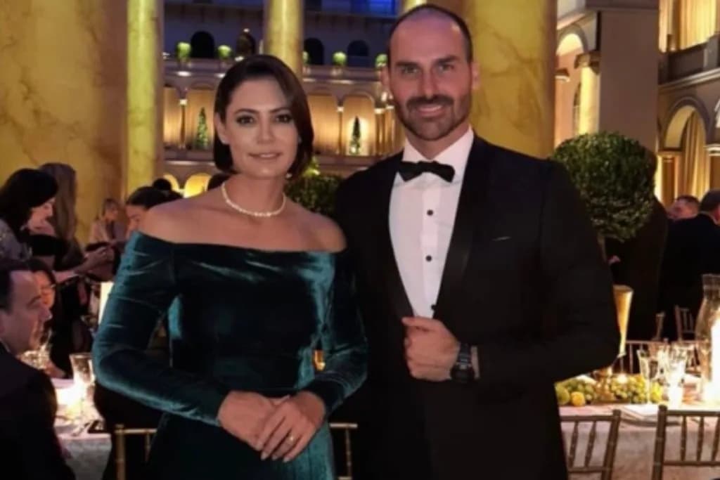 Michelle e Eduardo Bolsonaro encontram com Milei e participam de jantar de gala antes da posse de Trump