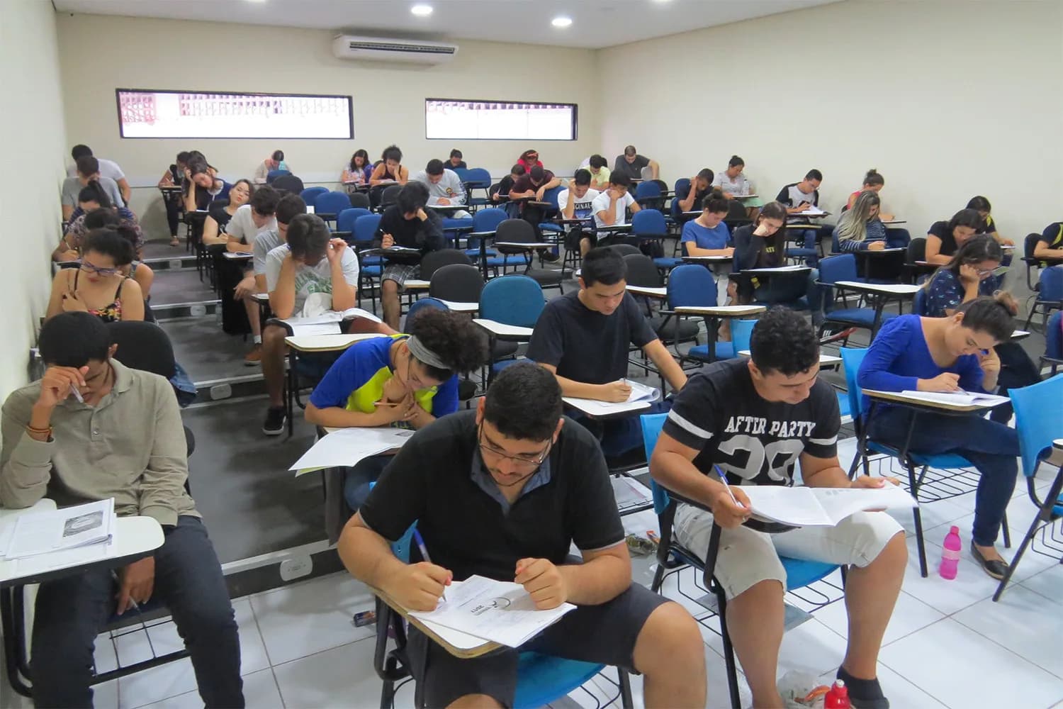 Mulheres são autoras de 8 das 12 redações com nota máxima do Enem