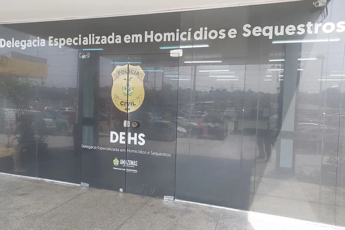 DEHS investiga assassinatos de dois homens na zona Norte de Manaus