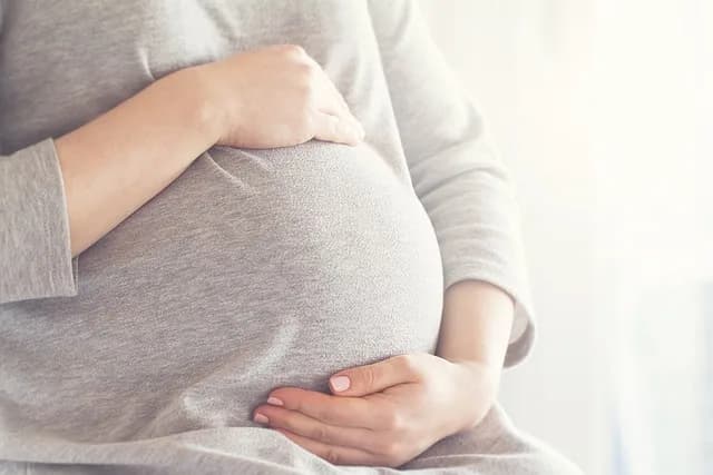 Cuidados na gravidez: Saiba quais os alimentos que as gestantes não deveriam comer
