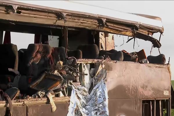 VÍDEO: Acidente entre ônibus e caminhão deixa 12 mortos em Nuporanga, no interior de São Paulo
