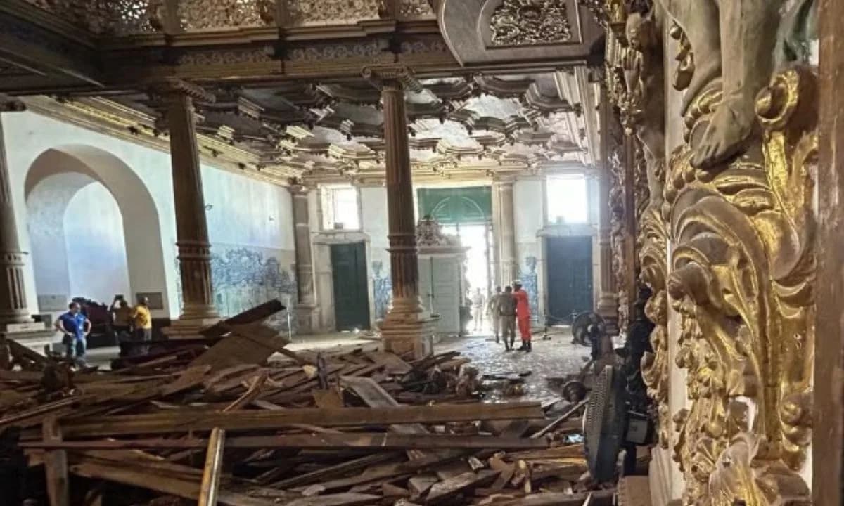 Polícia Federal vai investigar desabamento de teto da igreja que causou morte de turista