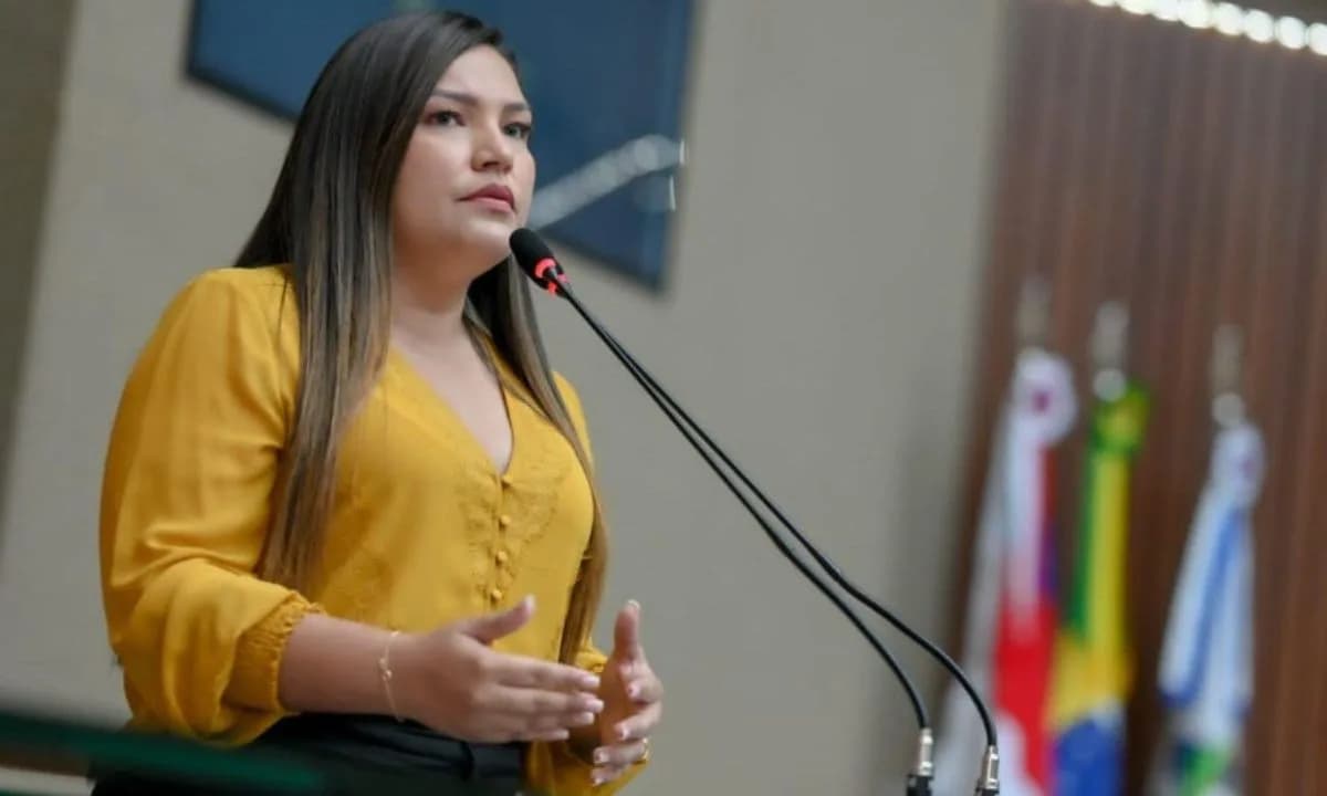 Deputada Joana Darc perde bebê após dez semanas de gravidez