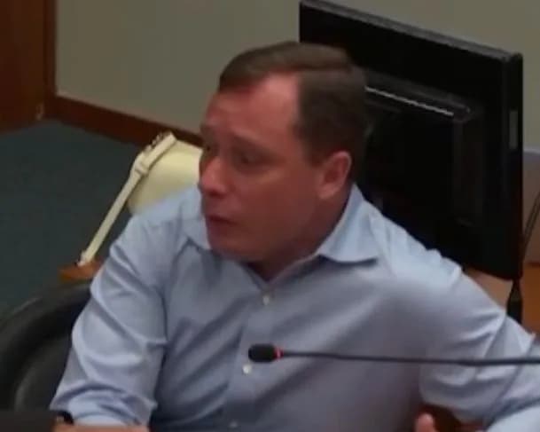 VÍDEO: Mauro Cid chora durante depoimento: &#8220;eu não tenho nem pra onde sair&#8221;