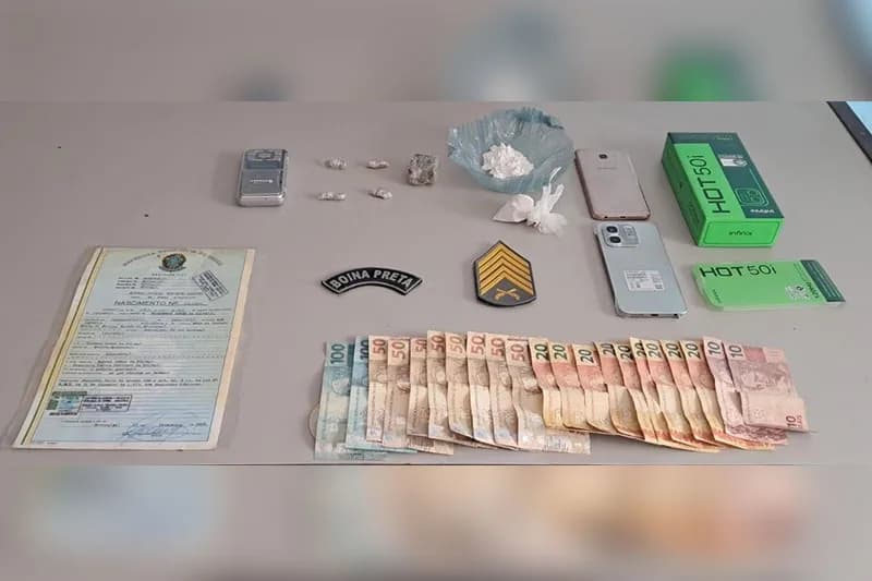 Em Envira, foragido da Justiça é preso pela PM enquanto vendia drogas