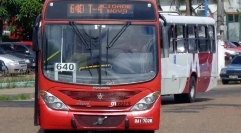 Linha 640 é assaltada e passageiros são ameaçados por criminoso armado