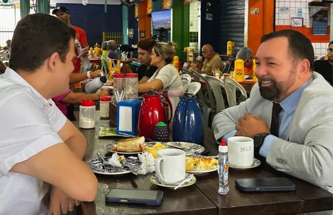 &#8220;Boa política&#8221; é servida com um cafezinho, pão com tucumã e articulações