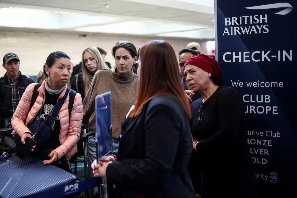 Após incêndio, aeroporto de Londres prevê retomada das atividades no sábado (22)