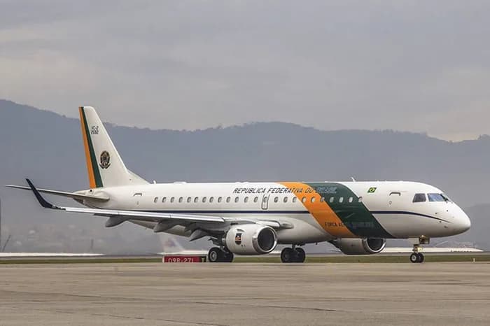 Avião de Lula arremete em tentativa de pouso em Sorocaba (SP)