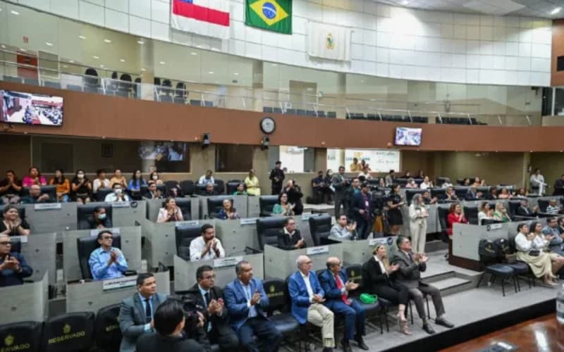 Vereadores eleitos em Manaus podem perder mandato por fraude em candidaturas femininas