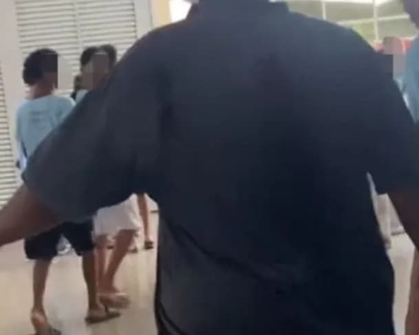 IMAGENS FORTES: Adolescente de 16 anos é esfaqueado em escola pública no DF