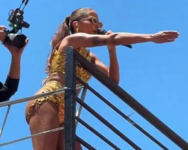 VÍDEO: &#8220;Pega Ladrão&#8221;: Anitta para trio elétrico para denunciar roubos durante festa