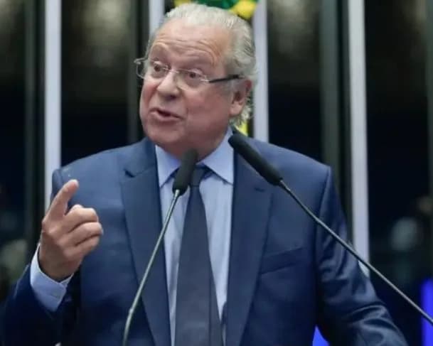 José Dirceu afirma que &#8220;mensaleiros&#8221; ainda estão na política; &#8220;eu nunca saí&#8221;