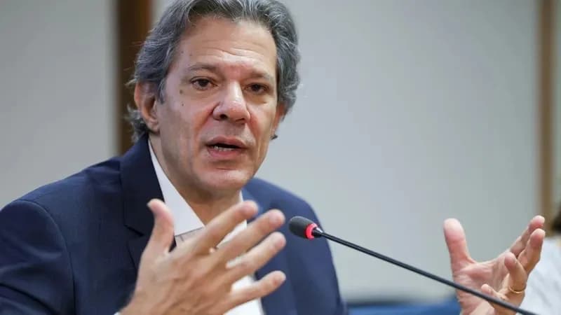 Haddad anuncia medidas que elevam outros impostos para reduzir IOF