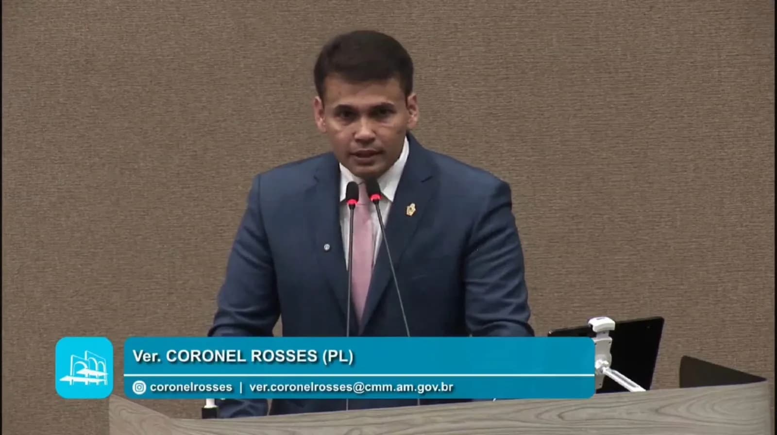 Na CMM, Coronel Rosses compara David Almeida a Nicolás Maduro; Alfaia rebate