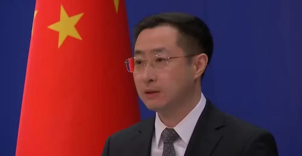 China diz que vai &#8220;revidar até o fim&#8221; contra tarifas comerciais dos EUA