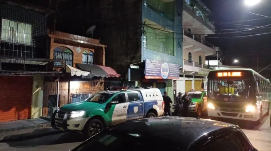 Na Compensa, homem é achado morto dentro de quitinete