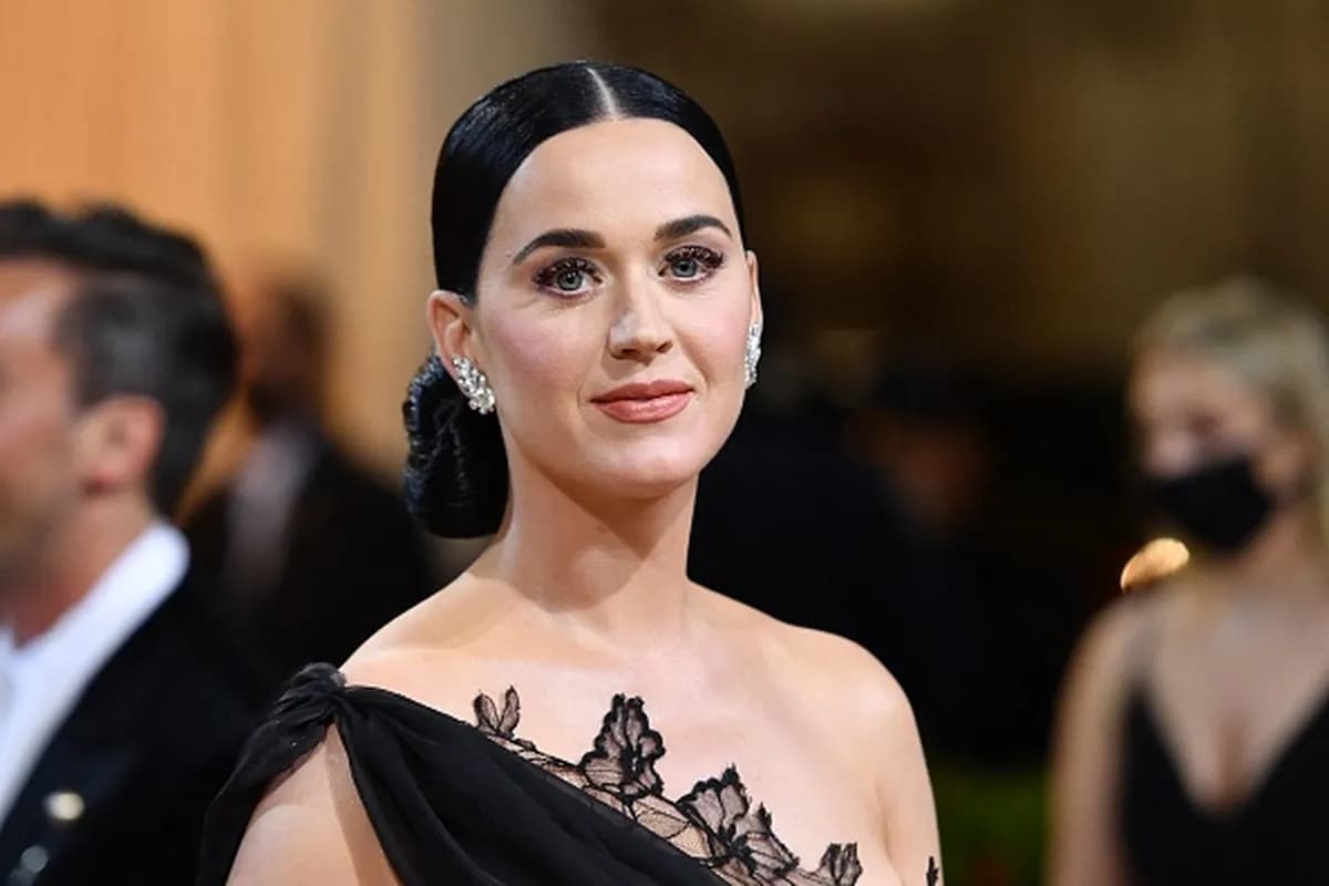 Katy Perry viaja ao espaço nesta segunda-feira (14/4) em voo exclusivo para mulheres