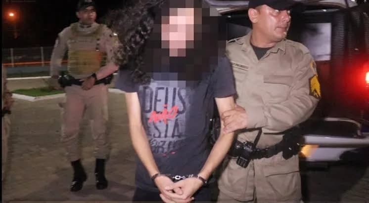 Professor de canto dava &#8216;chá&#8217; com sêmen a alunas para melhorar cordas vocais