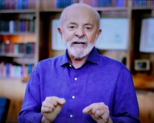 Na véspera do dia do trabalhador, Lula aborda debate da escala 6&#215;1 em pronunciamento