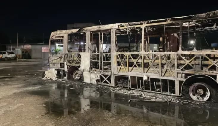 Três suspeitos de incendiar ônibus durante protesto têm prisão decretada em Manaus