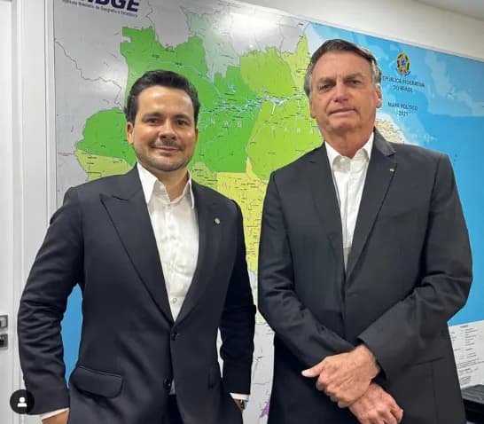 &#8220;Tarde de alinhamento com nosso líder&#8221;, declara Alberto Neto em encontro com Bolsonaro