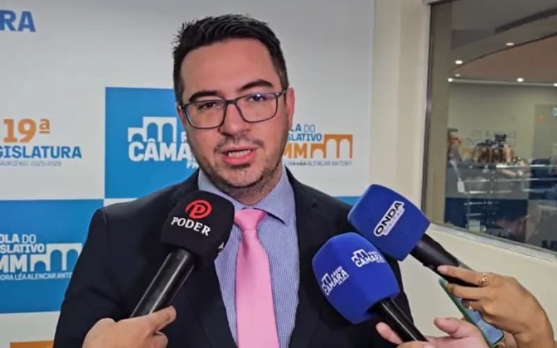 “Onde é suprimido, alaga”: Rodrigo Guedes associa falta de vegetação aos alagamentos em Manaus