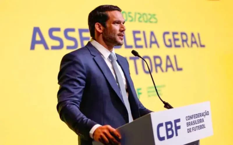 Samir Xaud assume a presidência da CBF com baixa adesão da elite