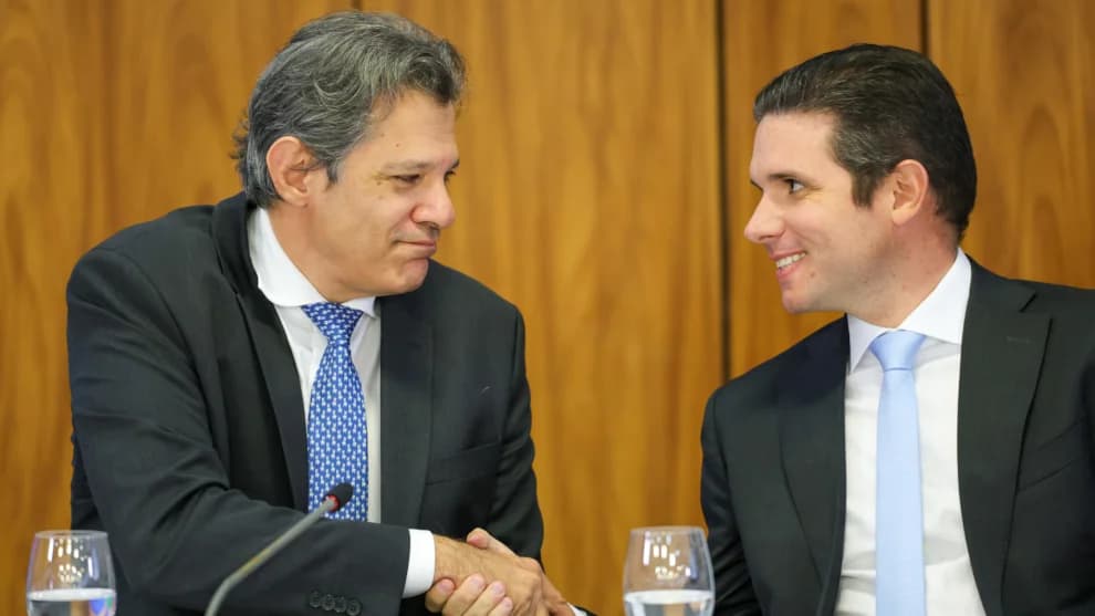 Câmara decide pautar urgência de projeto que derruba aumento do IOF