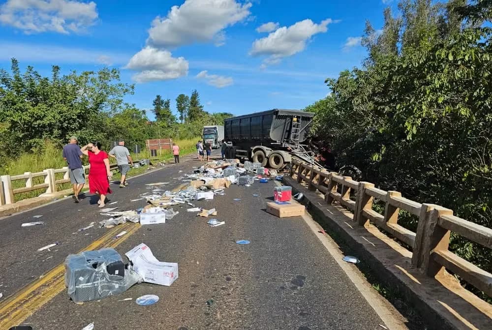 Mortes e feridos na BR-153; trecho é interditado neste domingo (18/5)