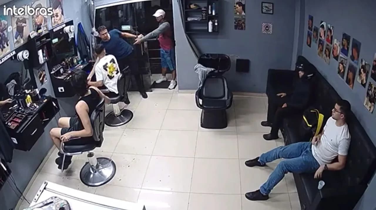 Suspeitos de assalto a barbearia são presos em motel de Manaus