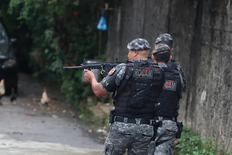 Três foragidos são presos pela polícia em Manaus