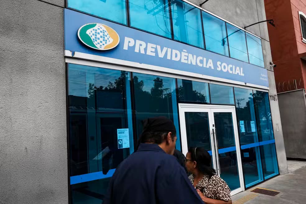 CPMI do INSS: Partidos debatem indicações; Omar Aziz está entre os cotados para a relatoria