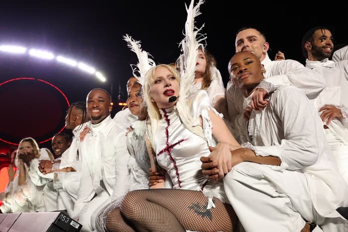 Karina Bacchi diz que show de Lady Gaga no Brasil fez apologia ao demônio: &#8220;Culto diabólico&#8221;