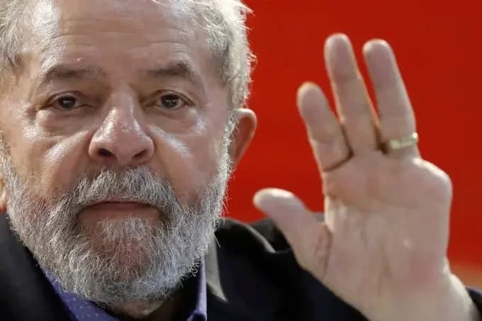 Em lançamento de programa do SUS, Lula relembra como perdeu o dedo e diz: &#8220;Poderia ter tirado um pedaço só&#8221;