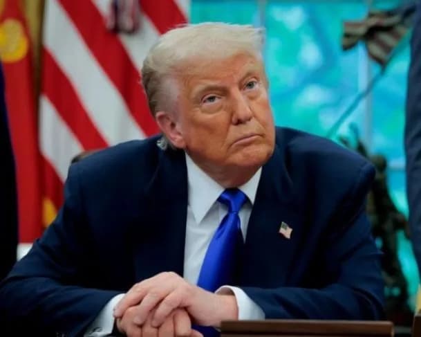 Trump demite diretora da National Portrait Gallery criticando apoio à diversidade