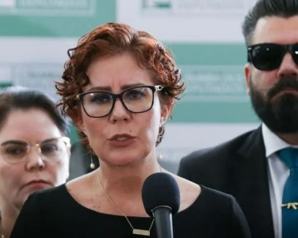 Governo da Itália diz que não sabe o paradeiro de Carla Zambelli