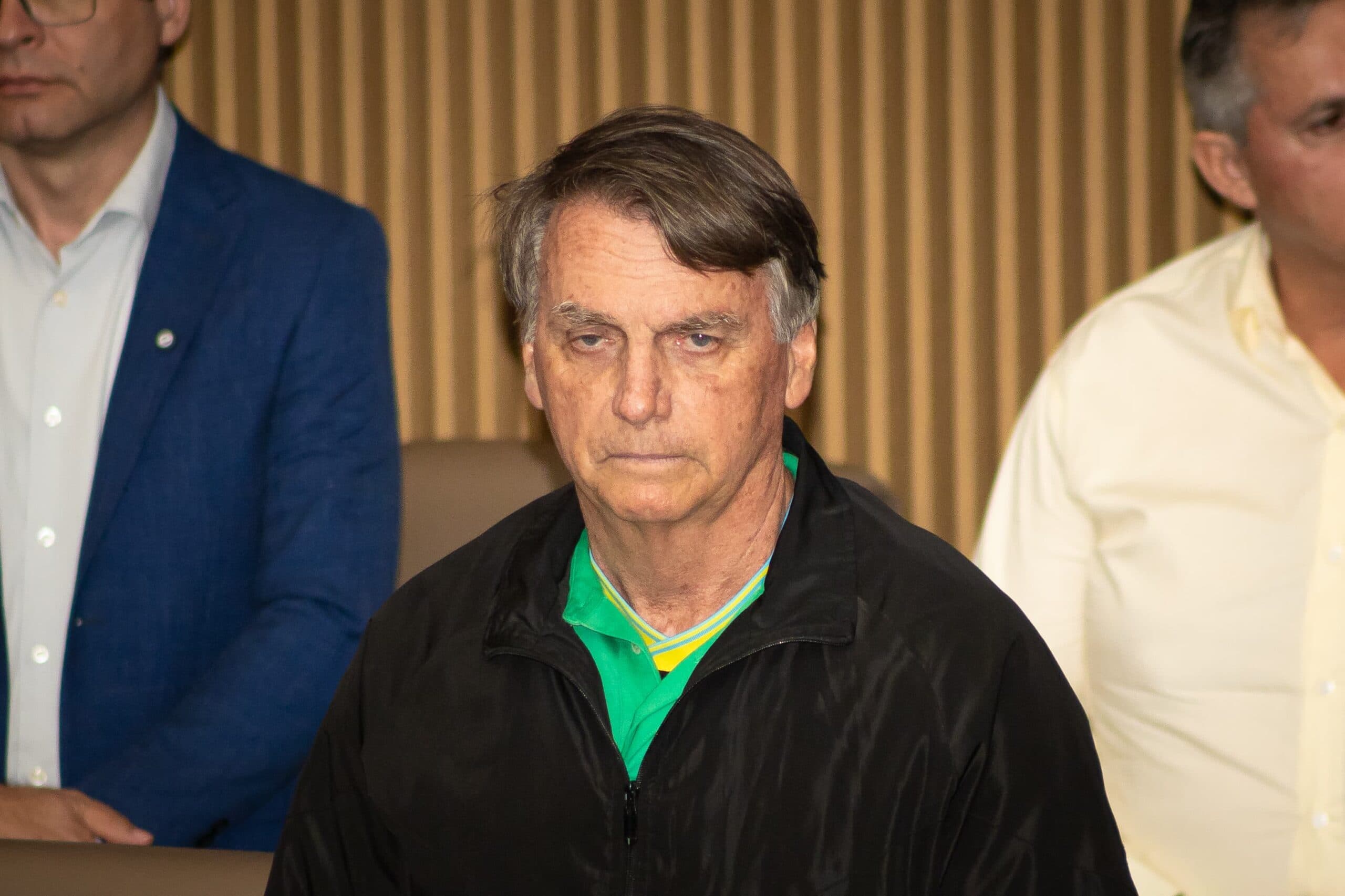 Bolsonaro faz exames em hospital de Brasília, um dia após passar mal em GO