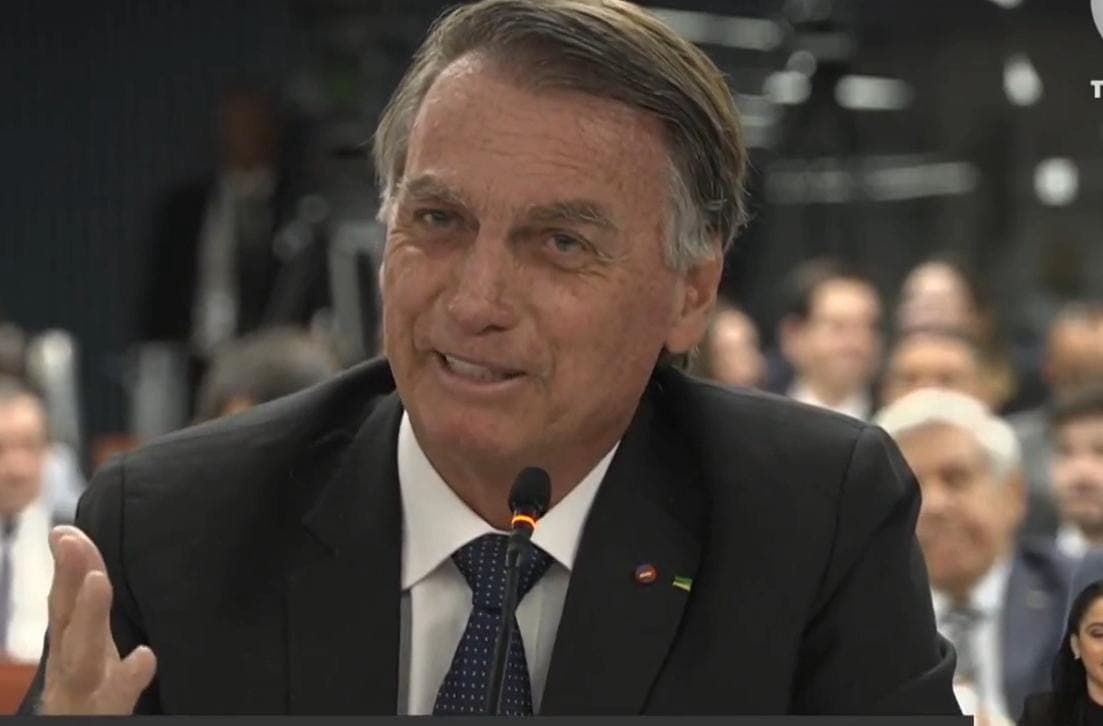Em interrogatório no STF, Bolsonaro faz piada e convida Moraes para ser seu vice em 2026